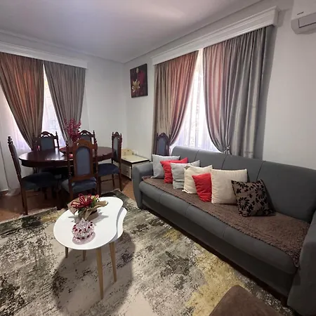 Mema 2 Lägenhet Piqeras