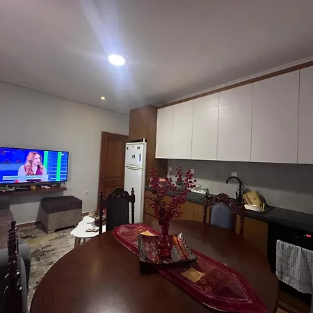 Mema 2 Apartman Piqeras