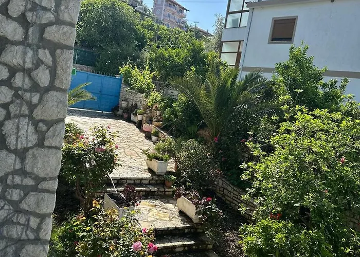 Apartman Mema 2 Piqeras